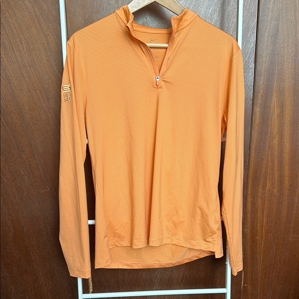 EUC Nike Dri-FIT Orange 1/4 zip lightweight Pullover split hem standard Medium